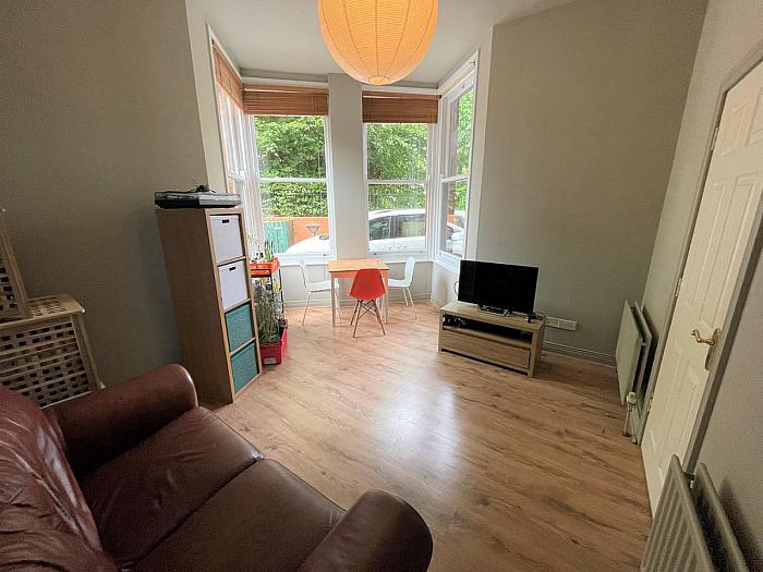 Apt 1 Sandown Court, 82 Sandown Road