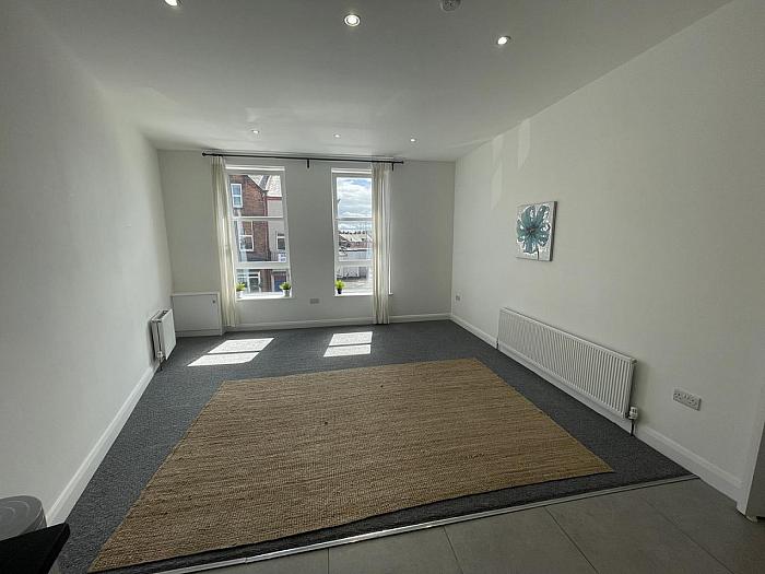 Apt 4, 42 - 46 Upper Newtownards Road