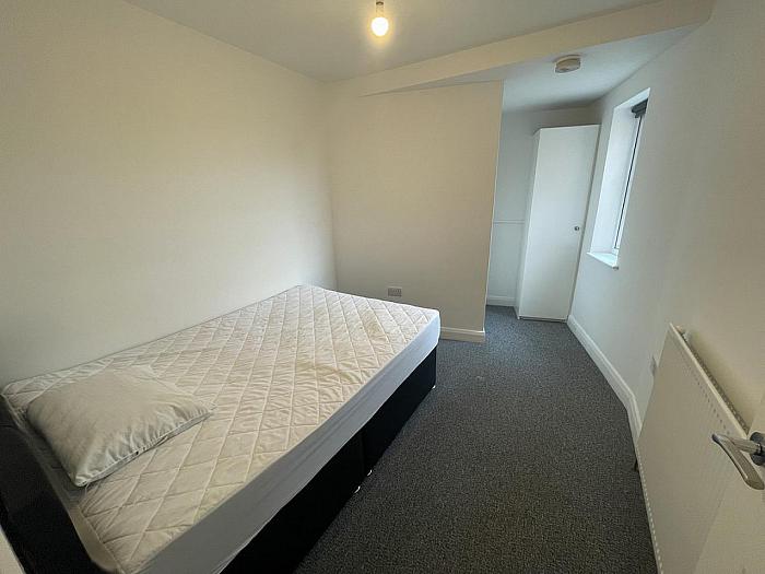 Apt 4, 42 - 46 Upper Newtownards Road