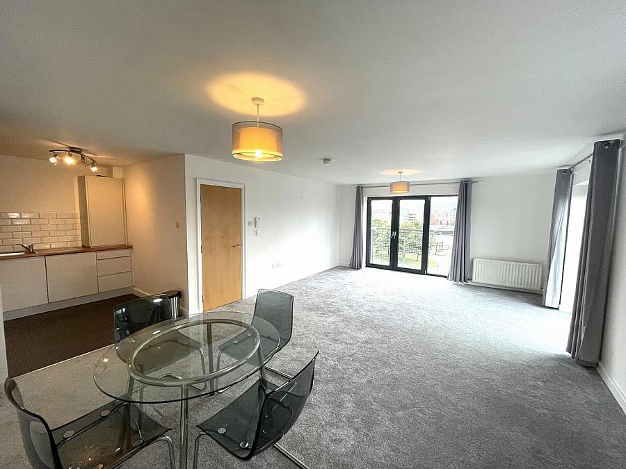 Apt 60 Quaygate, 19  Station Street