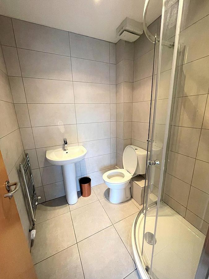 Apt 60 Quaygate, 19  Station Street