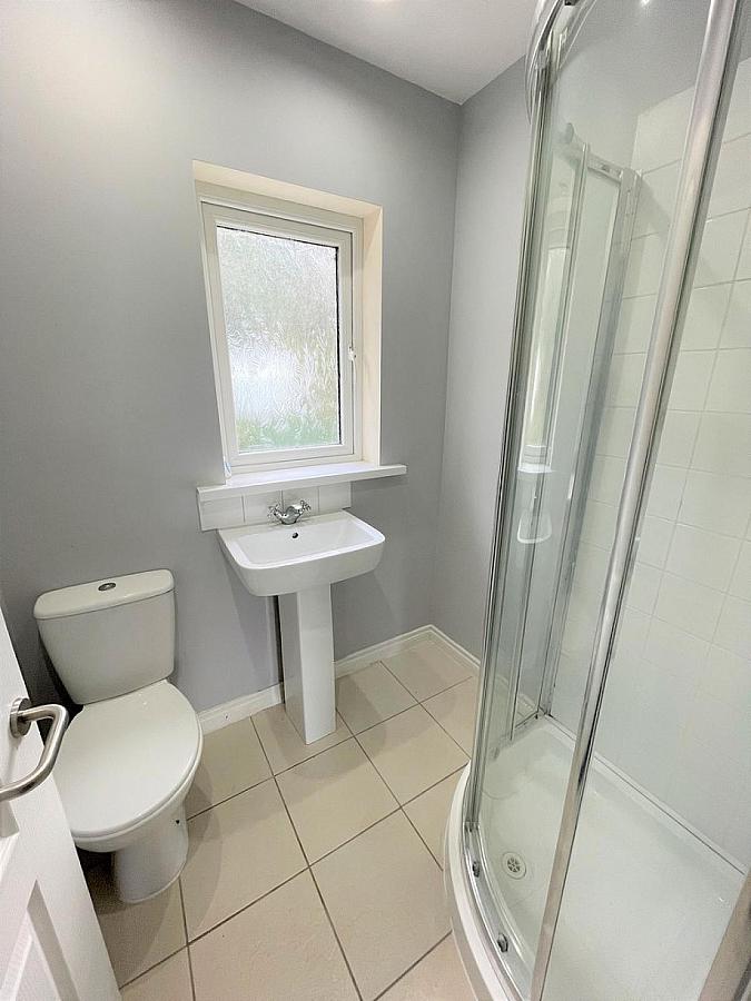 81 Strandburn Drive 81 Strandburn Drive
