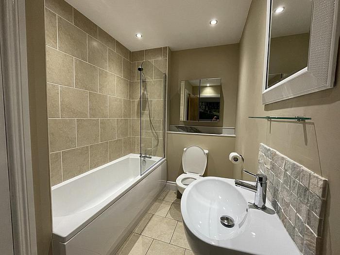 Apt 12 Church Quarter, 15 Galway Park