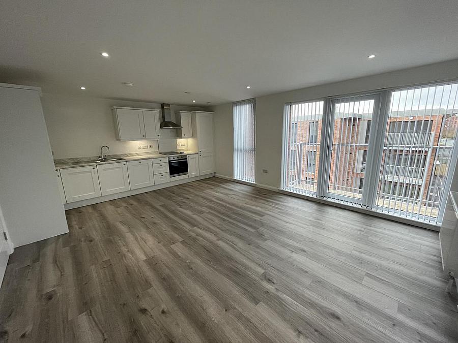 Lewis Mews, Block E