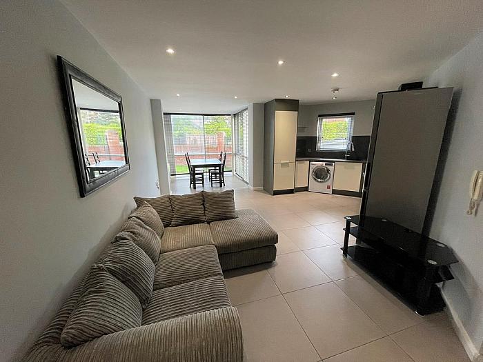 Apt 7 Shandon Manor, 17 Clara Road