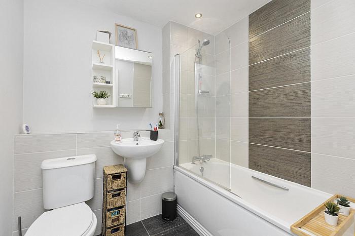 Apt 1 120 Upper Newtownards Road