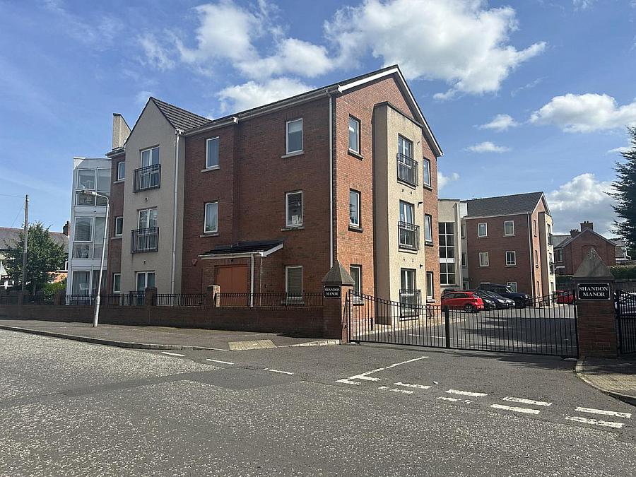 Apt 4  Shandon Manor