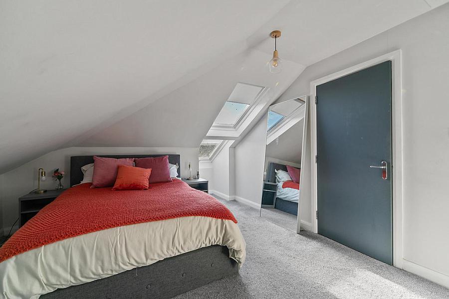 Apt 22 Hawthornden Building