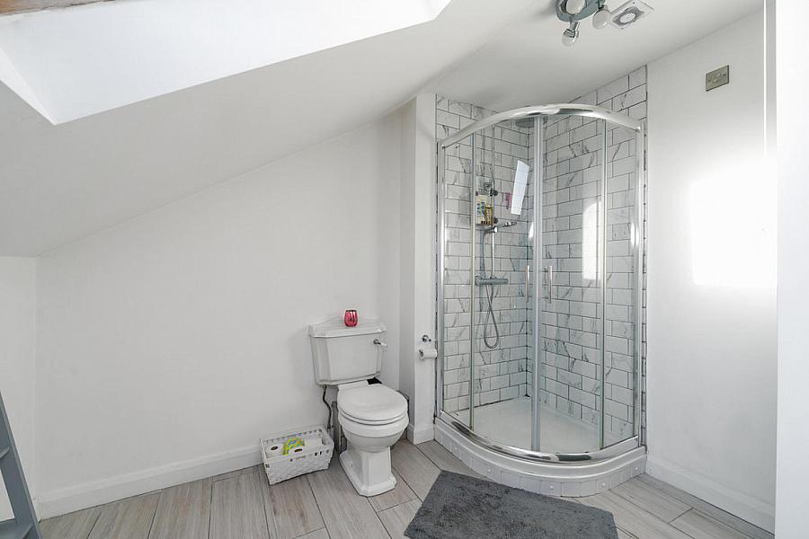 Apt 22 Hawthornden Building