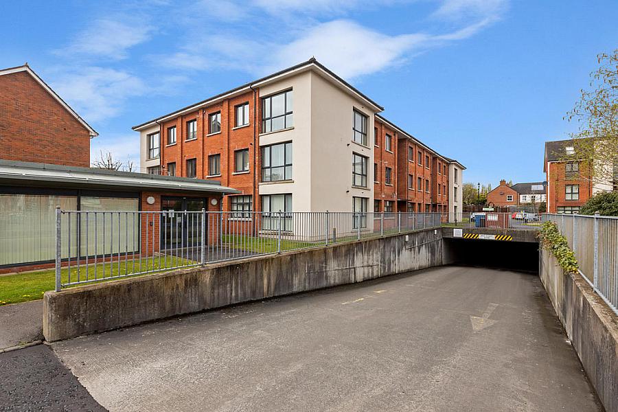 Apt 22 Hawthornden Building