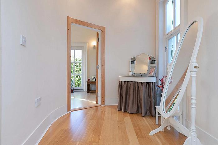 Apartment 6, 18 The Walled Garden