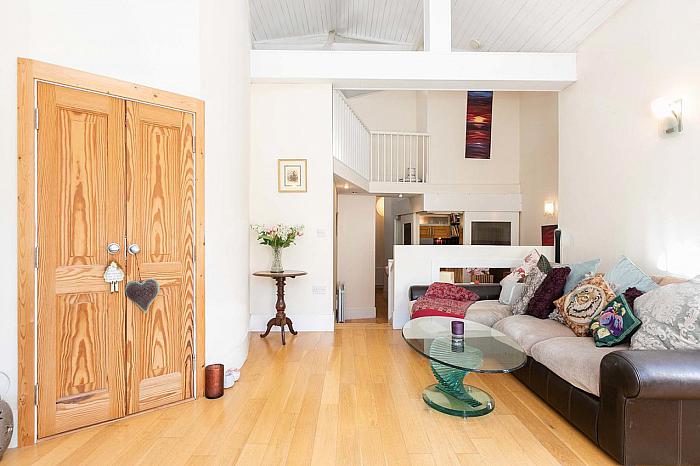 Apartment 6, 18 The Walled Garden