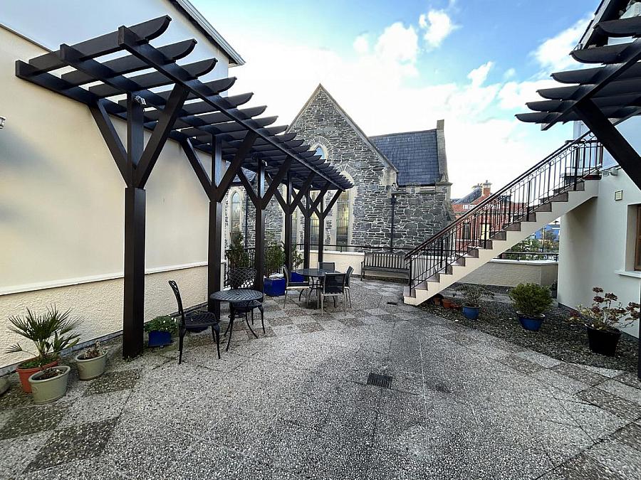 Apt 4 Lesley Mews, 19 Church View