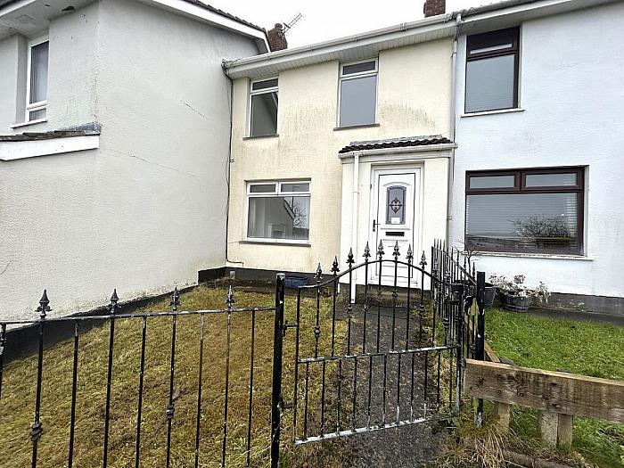 9 Leven Crescent,belfast, BT5 7DZ