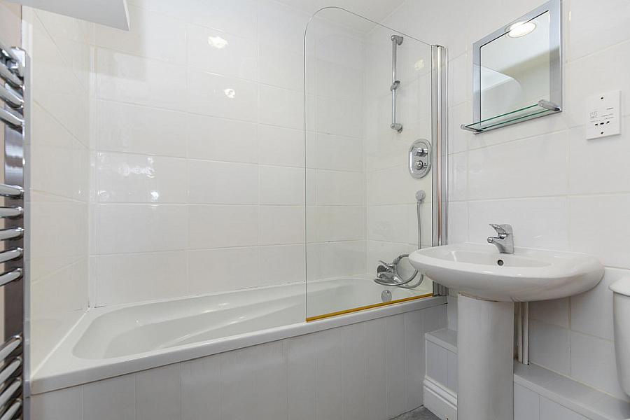 Apt 17 Grafton Court, 85 Kings Road