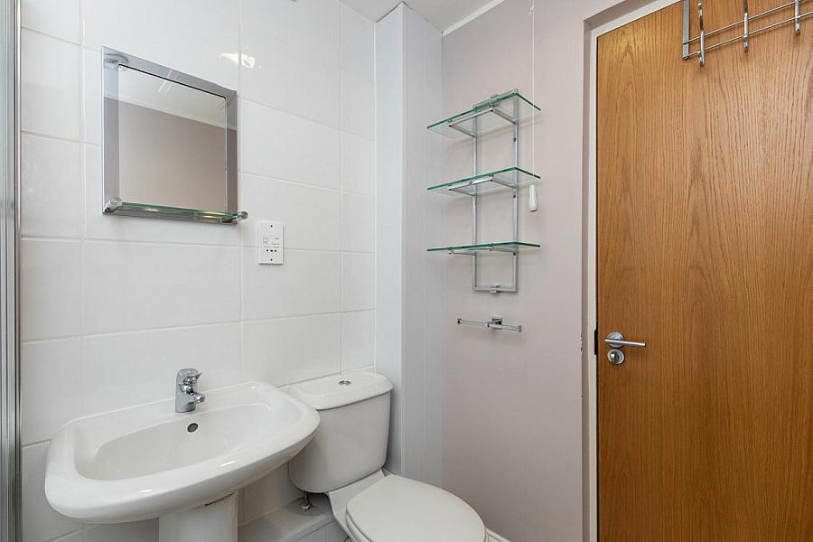 Apt 17 Grafton Court, 85 Kings Road