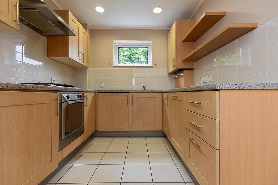 Apt 17 Grafton Court, 85 Kings Road