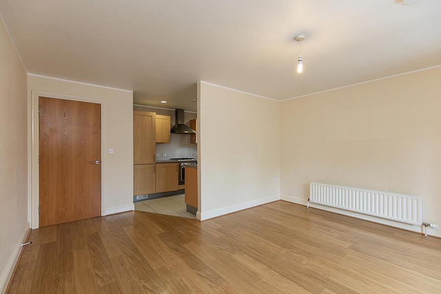 Apt 17 Grafton Court, 85 Kings Road