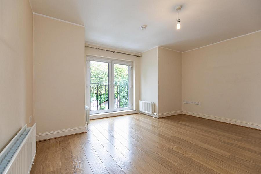 Apt 17 Grafton Court, 85 Kings Road