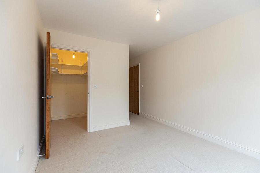 Apt 17 Grafton Court, 85 Kings Road