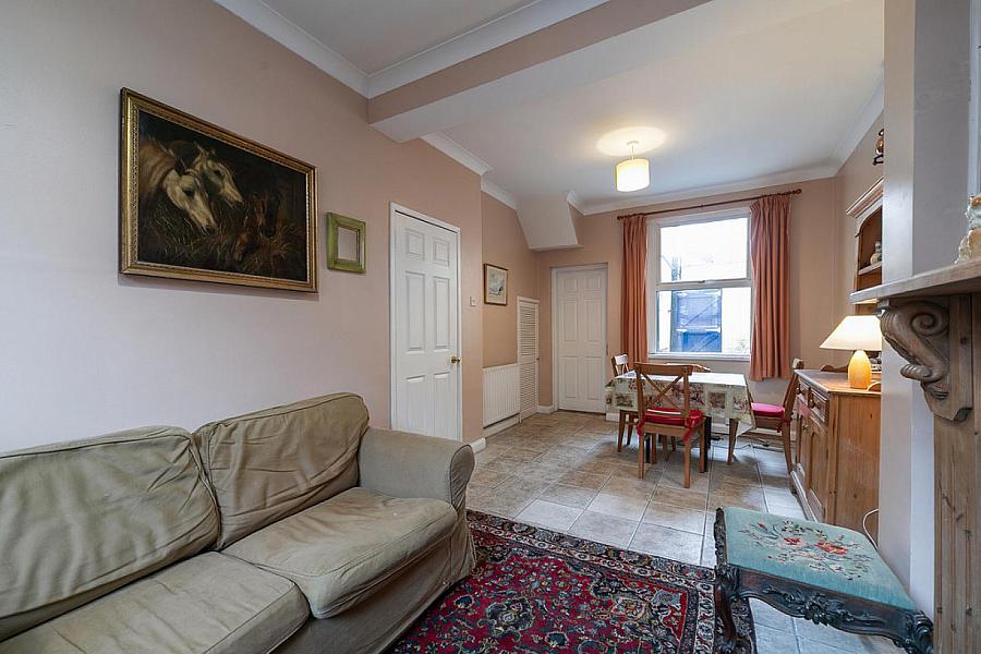 21 Ravenscroft Street