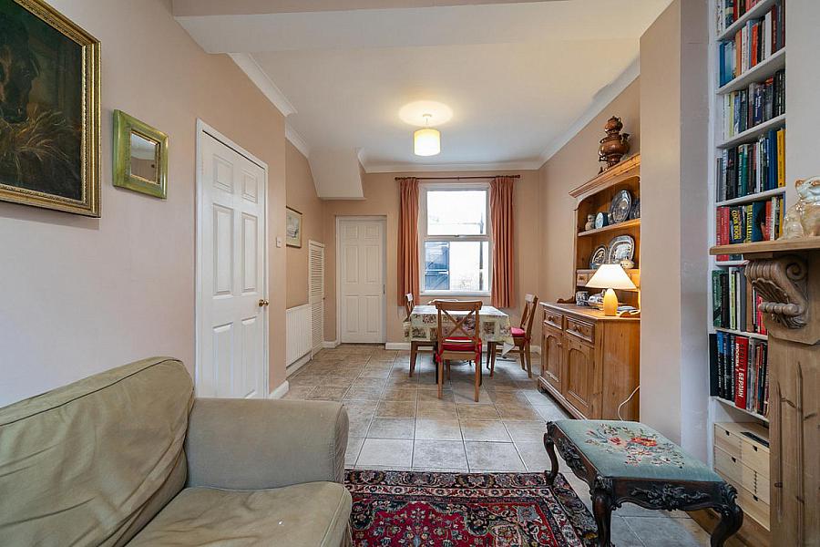 21 Ravenscroft Street