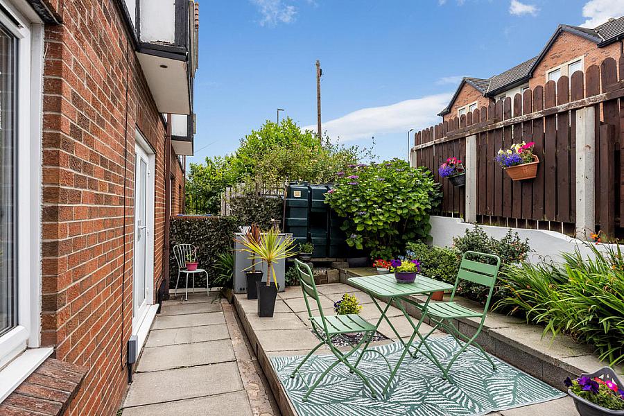 1 Tudor Dale Court