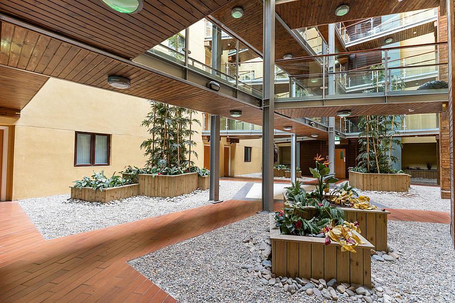 Apartment 5 Winter Gardens