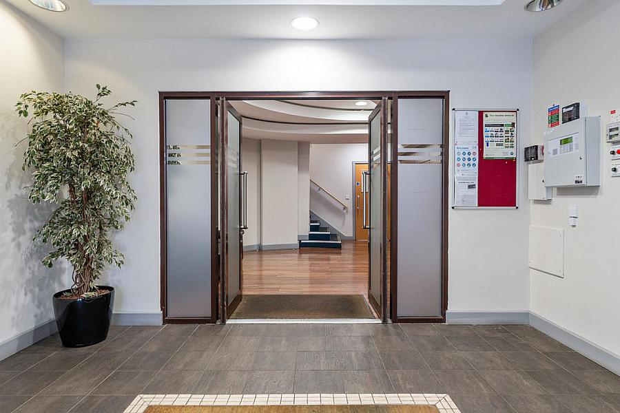 Apartment 5 Winter Gardens