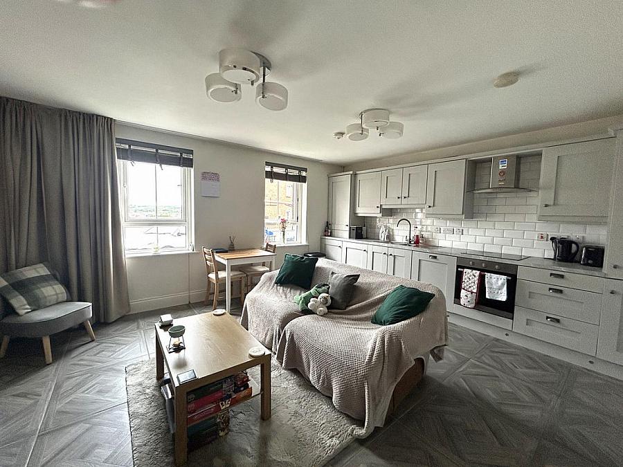 Apt 1, 2 Ballyoran Heights