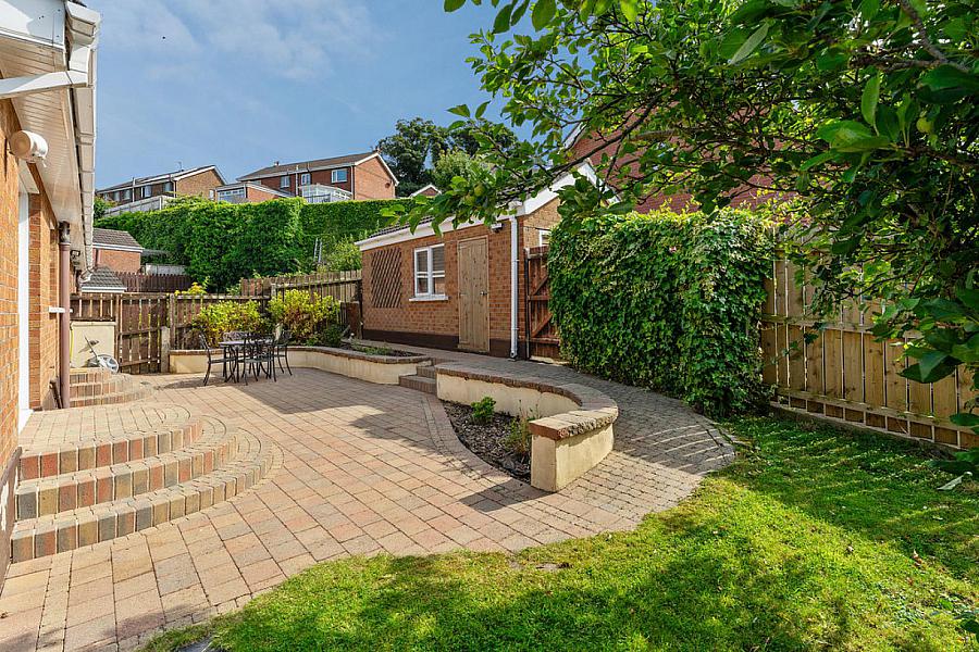 52 Dunlady Manor