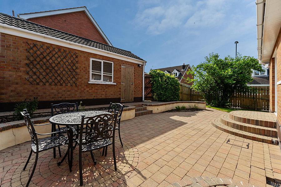 52 Dunlady Manor