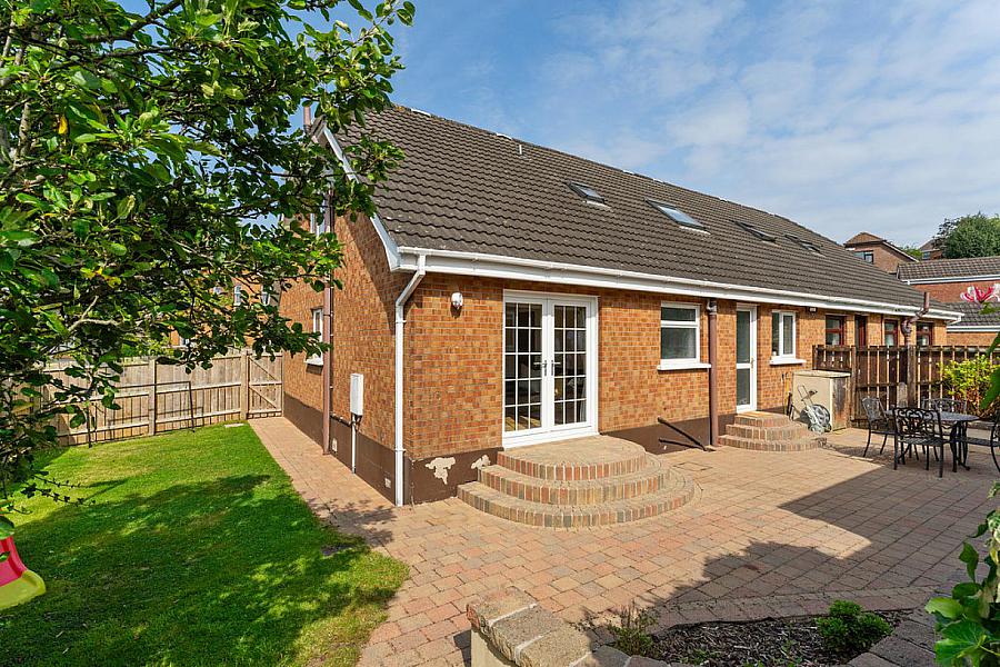 52 Dunlady Manor
