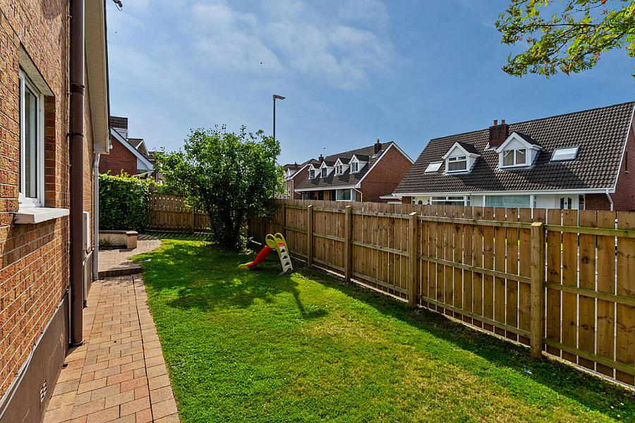 52 Dunlady Manor