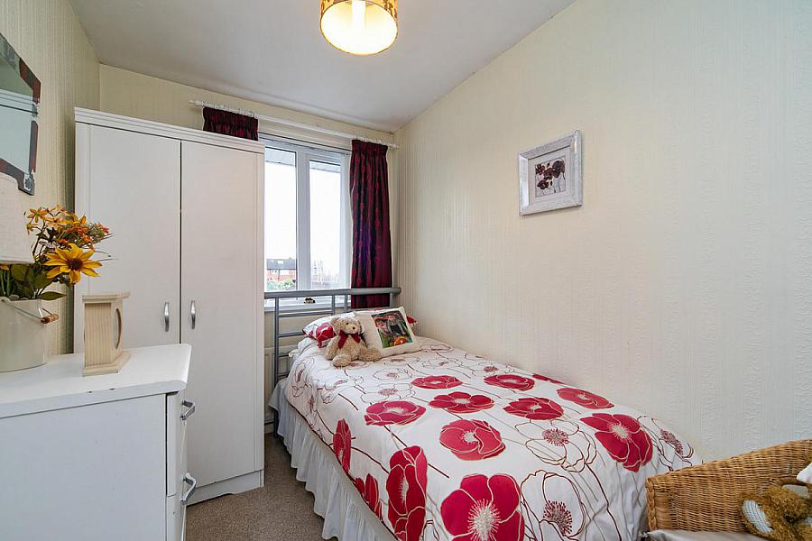 33 Larkfield Road
