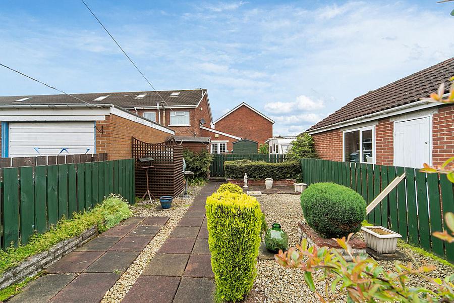 33 Larkfield Road