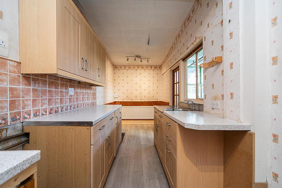 2 Clarendon Avenue