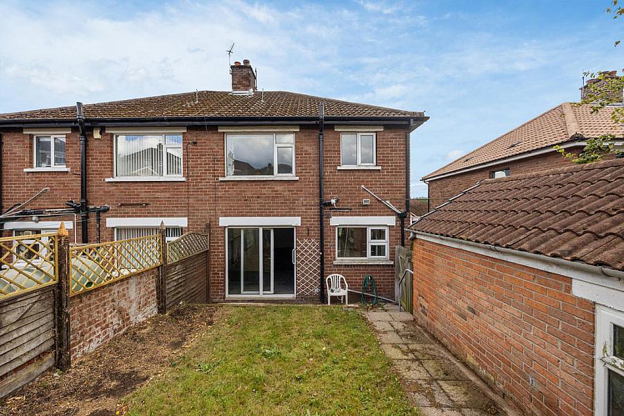 10 Orangefield Grove