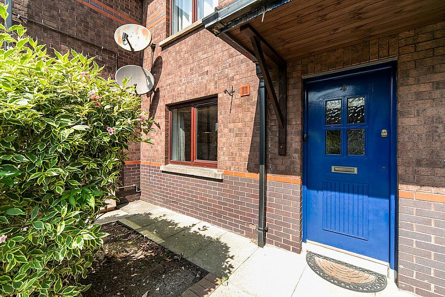 4 Ravenhill Reach