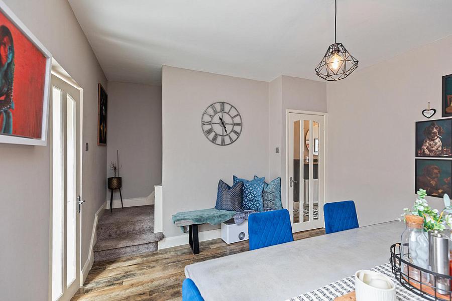 5 Dunraven Avenue