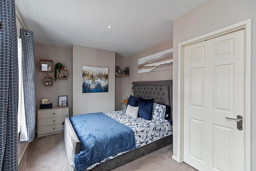 5 Dunraven Avenue