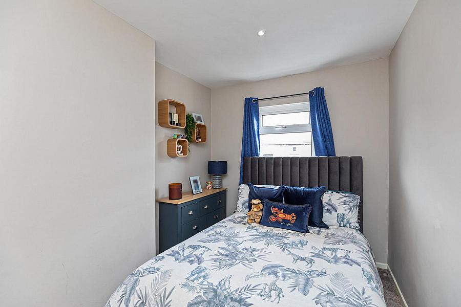 5 Dunraven Avenue
