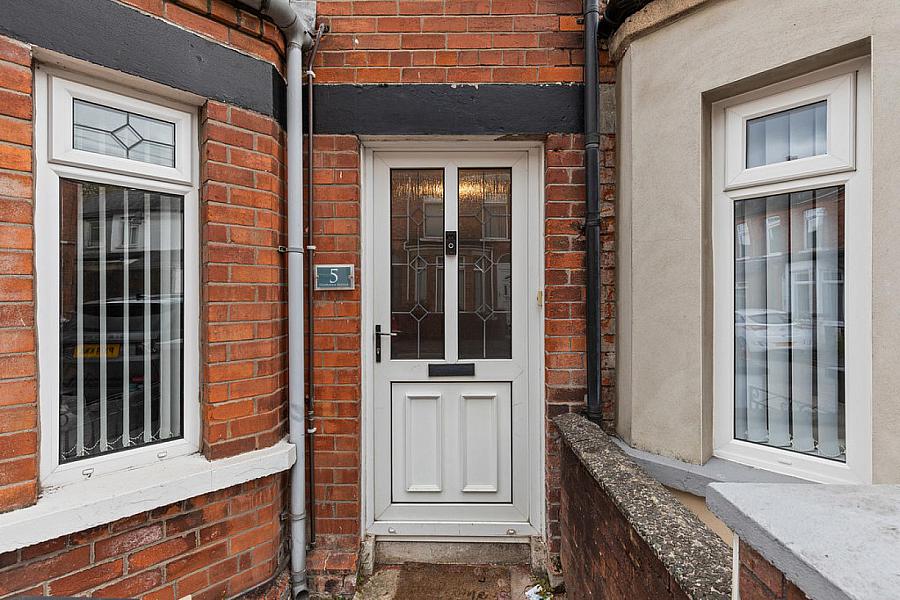 5 Dunraven Avenue
