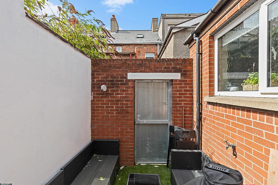 5 Dunraven Avenue