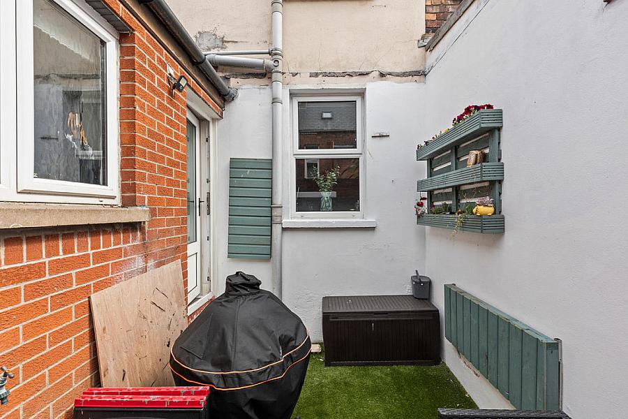 5 Dunraven Avenue