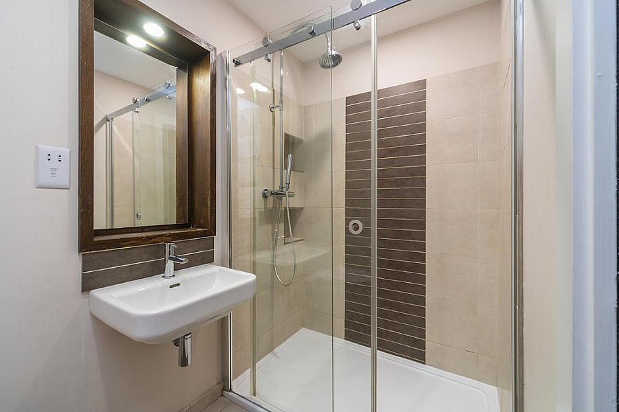 32 Custom House Residence
