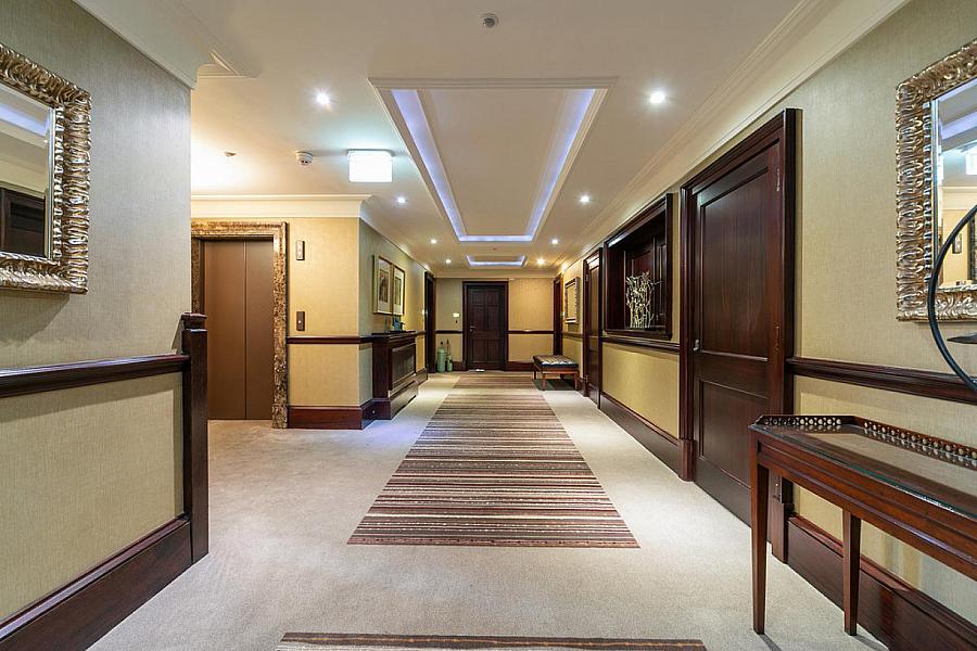 32 Custom House Residence