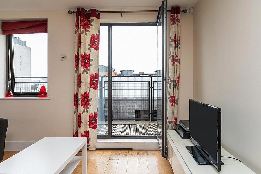32 Custom House Residence