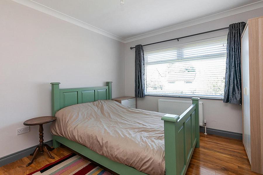 33 Kingsway Park