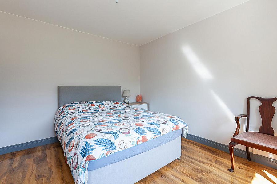 33 Kingsway Park